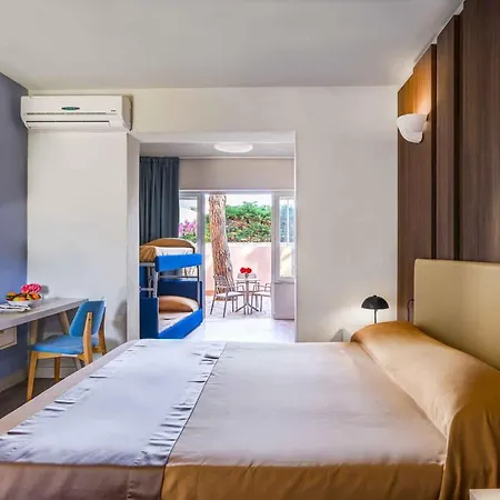 Riva Del Sole 4* 마리나디캄포