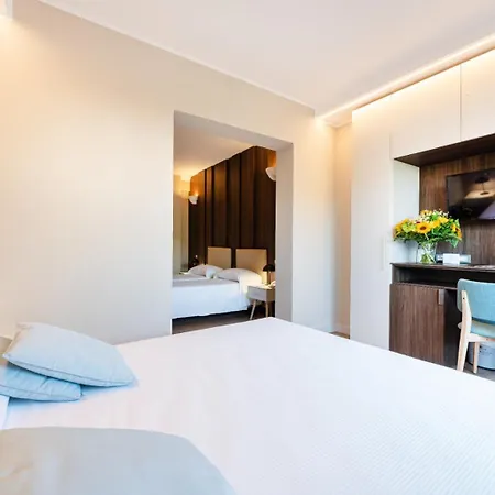 Hotel Riva Del Sole 4*